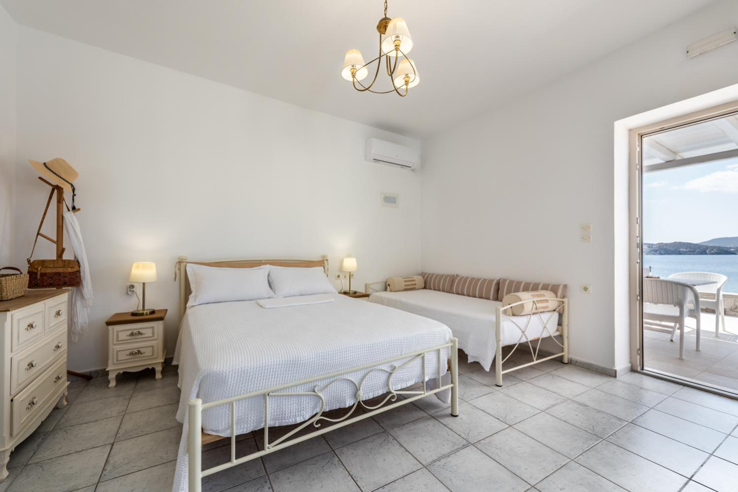 Anemi Suites アダマス 部屋 写真